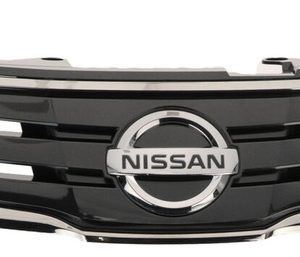 Careta Nissan Tiida Original Con Emblema