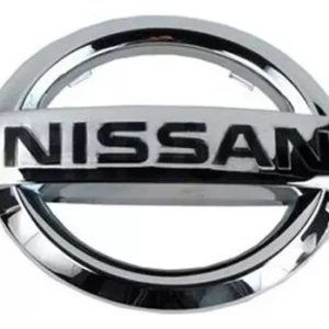 Emblema Nissan New Versa Sentra B17 Trasero