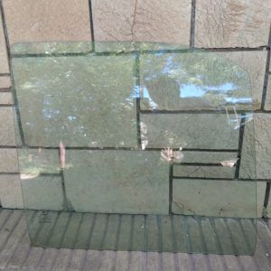 Vidrio De Puerta Delantero Vw Santana Ford Versailles D E I